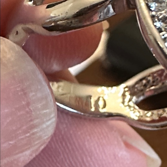 🧡 Touchstone Crystal Swarovski Ring 🧡 - Picture 8 of 9